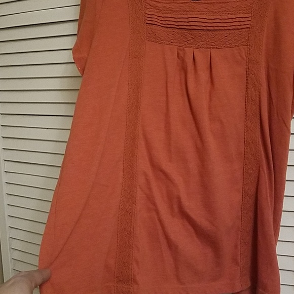 🍁 Shirt - Picture 2 of 6